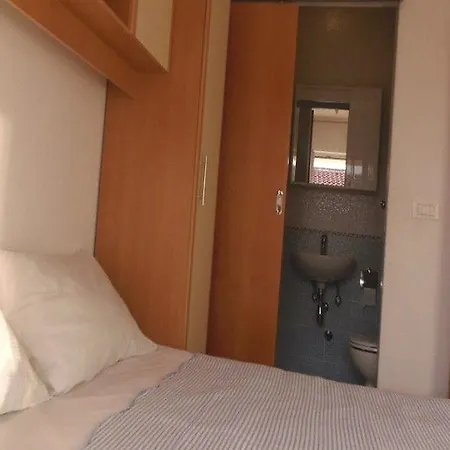 Hotell Jela 3*